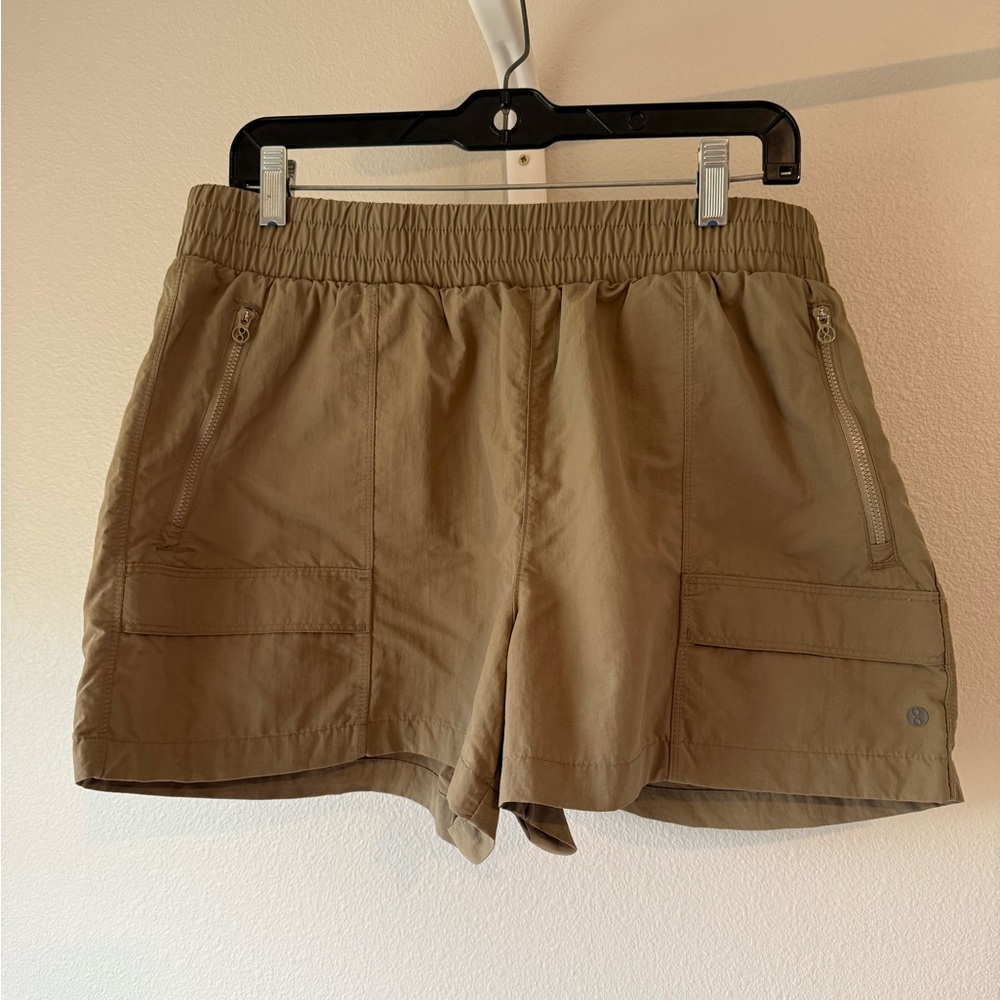 Women’s Layer 8 tan Utility Shorts